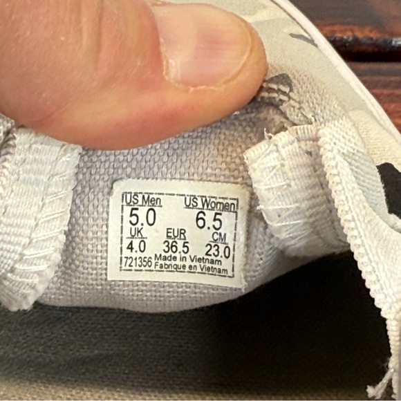 Vans Classic Slip-On Camo Gray White Women’s 6.5 / Men’s 5 - Picture 7 of 8